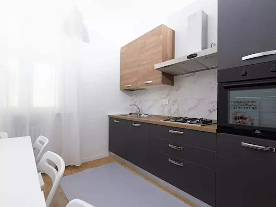 Immagine 7 di Camera in affitto  in Corso d'Augusto a Rimini