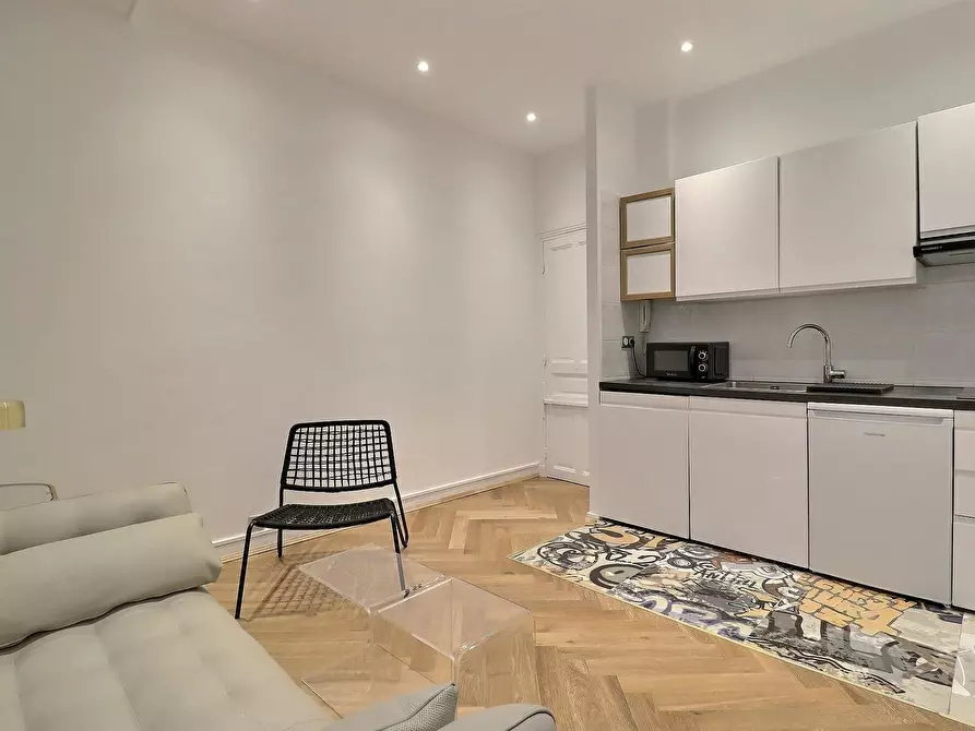 Immagine 4 di Appartamento in affitto  in Rue Montmartre a Paris