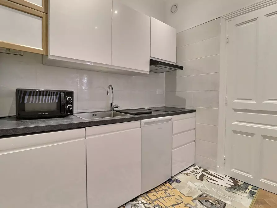 Immagine 6 di Appartamento in affitto  in Rue Montmartre a Paris