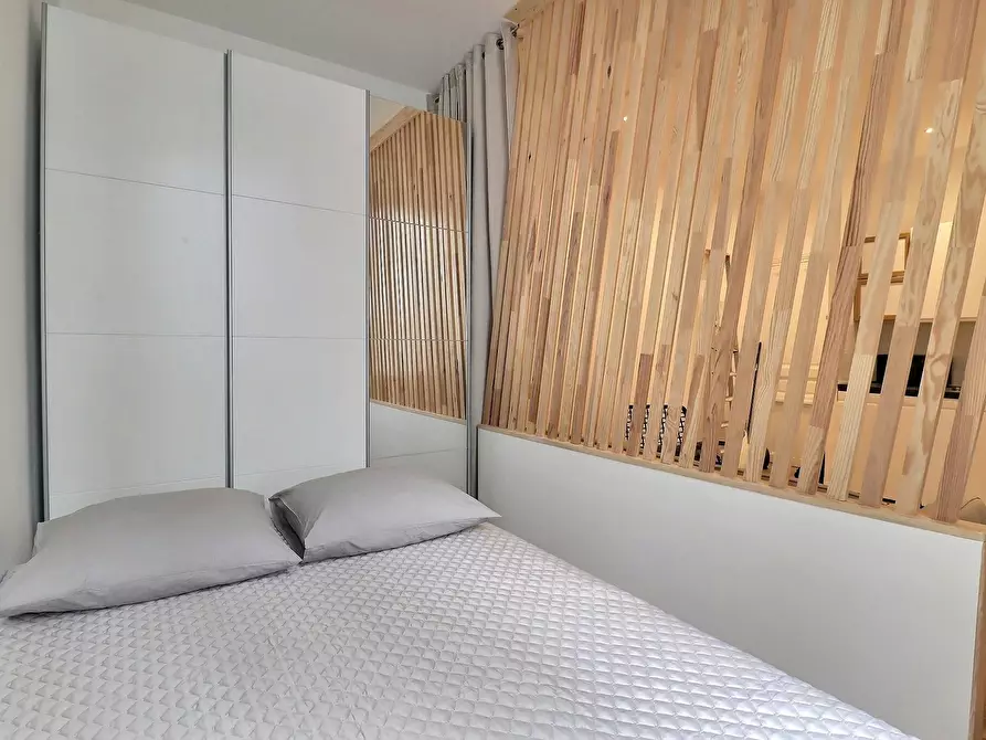 Immagine 7 di Appartamento in affitto  in Rue Montmartre a Paris