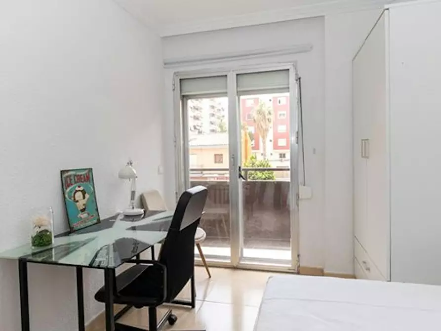 Immagine 6 di Camera in affitto  in Carrer Aben al Abbar a Valencia