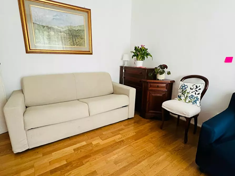 Immagine 5 di Camera in affitto  in Via Pietro Ogliari a Milano