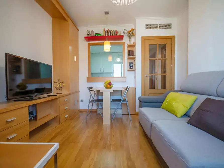 Immagine 2 di Appartamento in affitto  in Calle de Campezo a Madrid