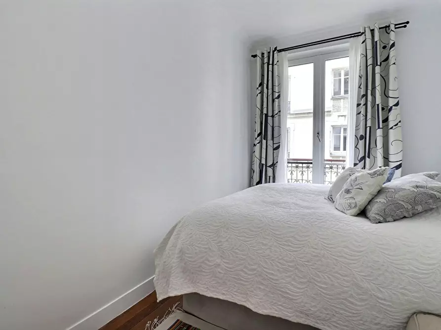 Immagine 9 di Appartamento in affitto  in Rue Paul Bert a Paris