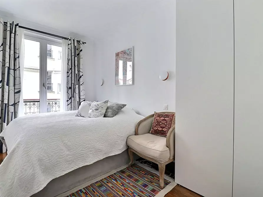Immagine 1 di Appartamento in affitto  in Rue Paul Bert a Paris