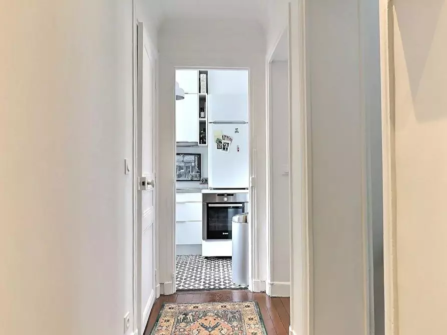 Immagine 2 di Appartamento in affitto  in Rue Paul Bert a Paris