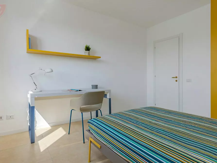 Immagine 5 di Camera in affitto  in Viale Famagosta a Milano