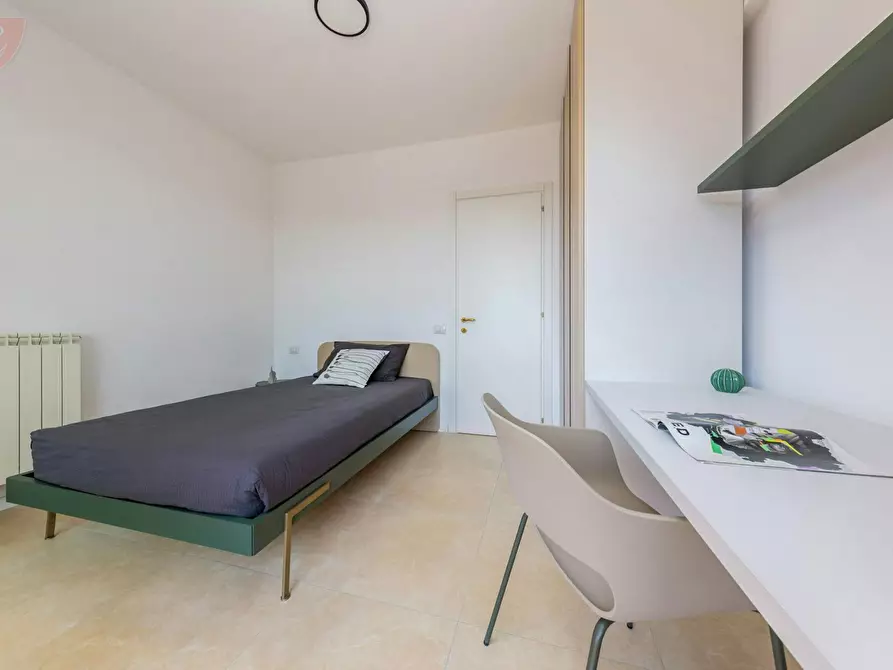 Immagine 4 di Camera in affitto  in Viale Famagosta a Milano