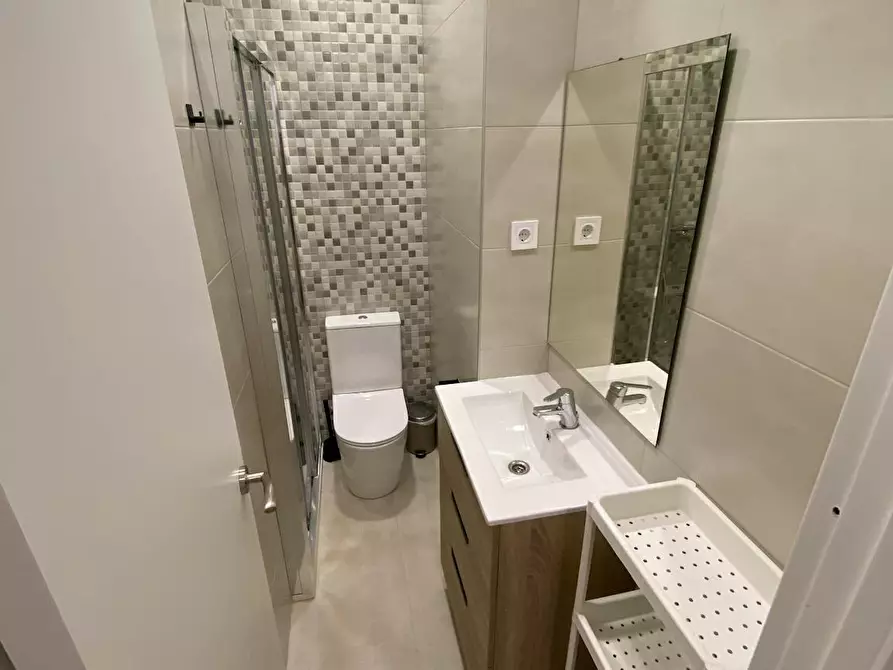 Immagine 4 di Camera in affitto  in Carrer de Sant Pau a Barcelona