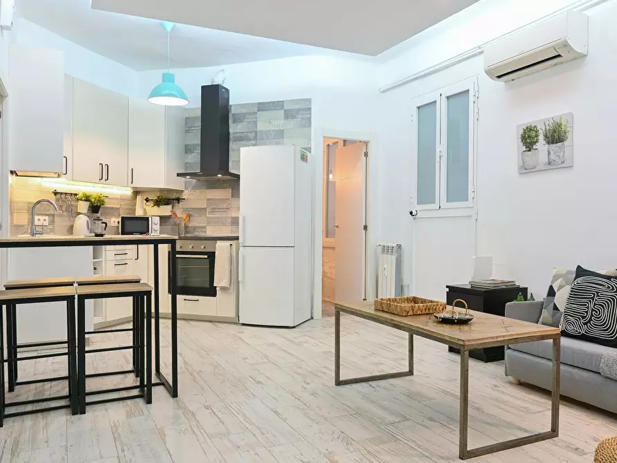 Immagine 4 di Appartamento in affitto  in Calle de Menorca a Madrid
