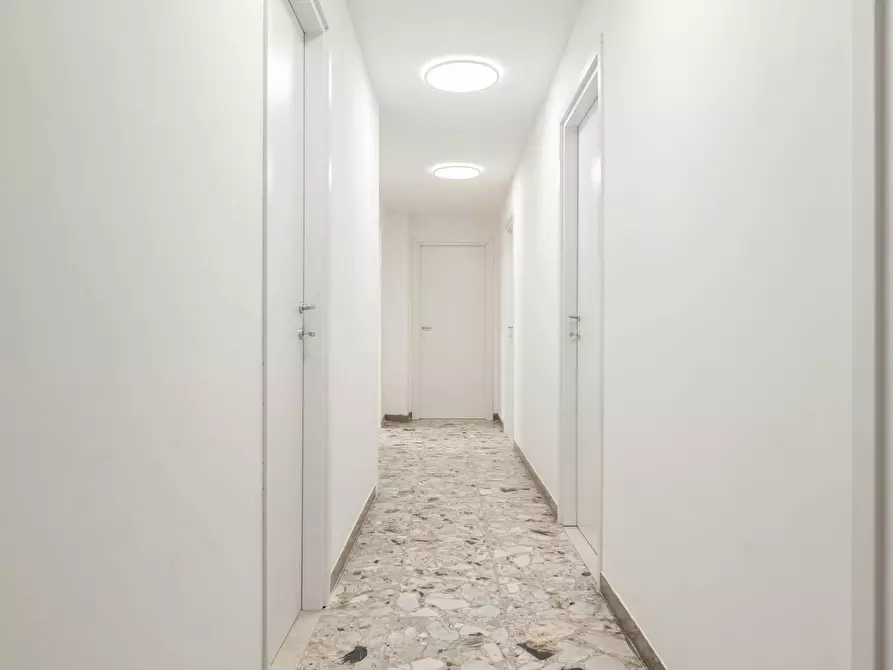 Immagine 9 di Camera in affitto  in Via Enrico degli Scrovegni a Padova