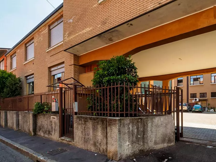 Immagine 2 di Appartamento in affitto  in Via Vico Magistretti a Milano