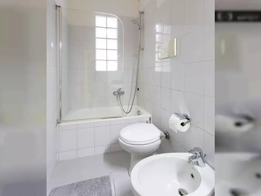 Immagine 10 di Appartamento in affitto  in Via Oristano a Milano