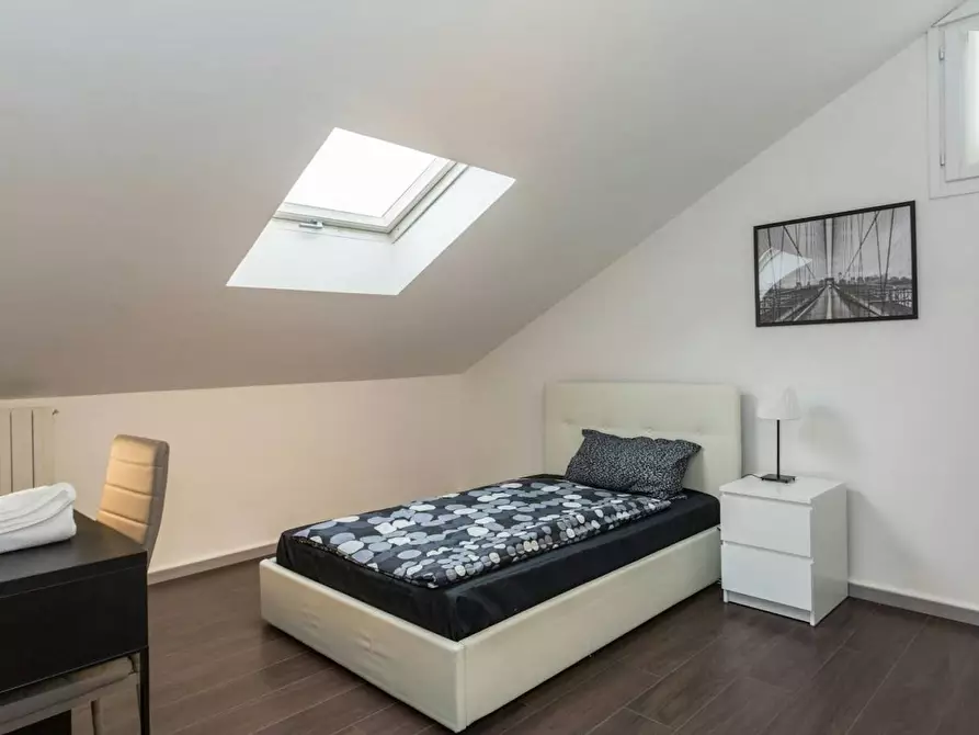 Immagine 3 di Camera in affitto  in Via Don Bartolomeo Grazioli a Milano