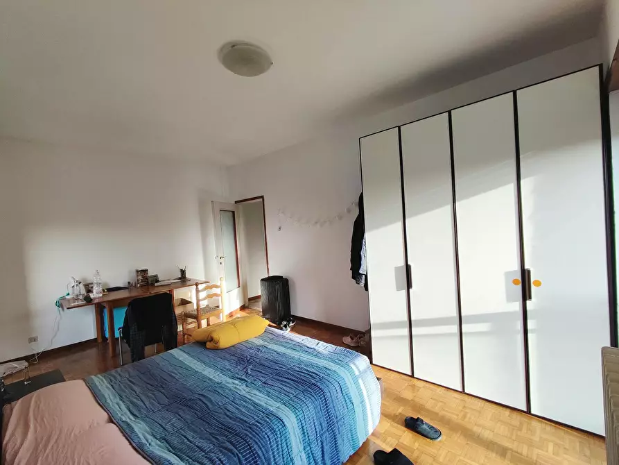 Immagine 9 di Camera in affitto  in Via Merano a Cologno Monzese