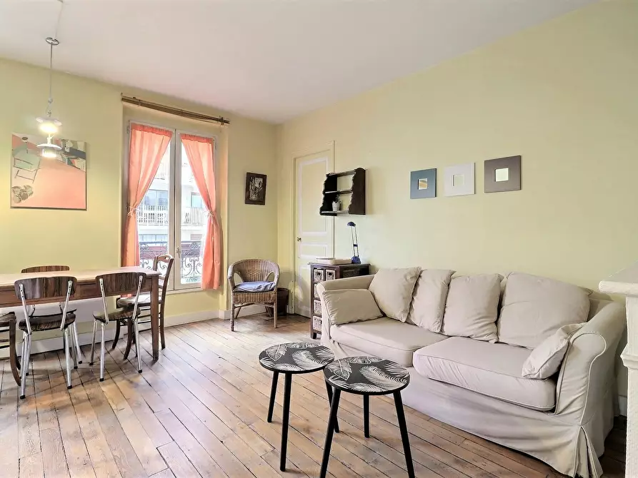 Immagine 1 di Appartamento in affitto  in Rue Basfroi a Paris