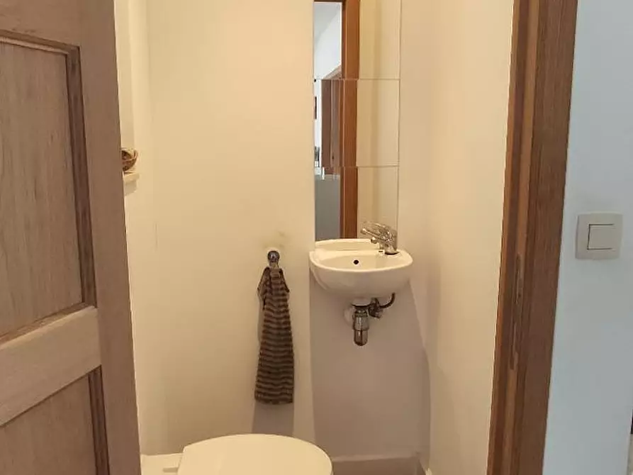 Immagine 7 di Appartamento in affitto  in Rue du Trône a Ixelles
