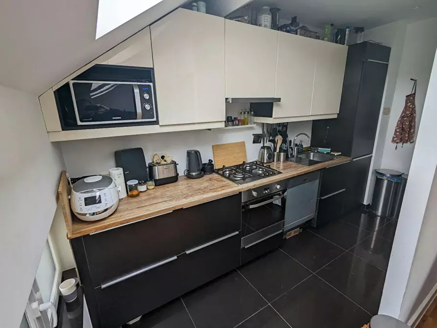 Immagine 9 di Appartamento in affitto  in Rue du Trône a Ixelles