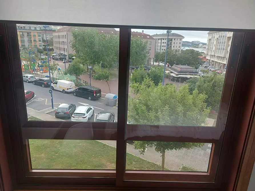 Immagine 9 di Camera in affitto  in Rúa Francisco Largo Caballero a Burgo, O (Santiago)