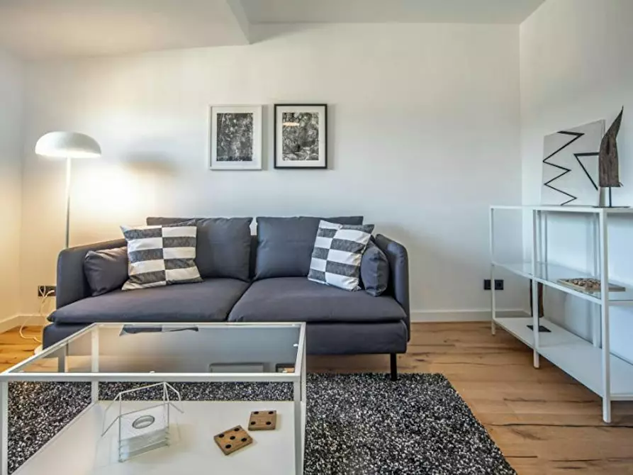 Immagine 2 di Casa indipendente in affitto  in Sonnenstraße a Düsseldorf