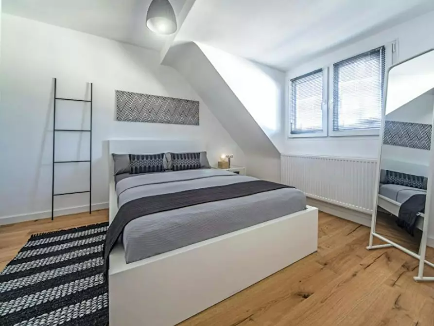 Immagine 9 di Casa indipendente in affitto  in Sonnenstraße a Düsseldorf