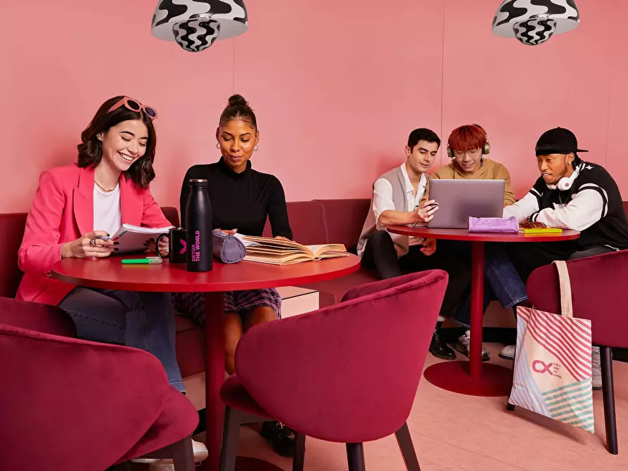 Immagine 8 di Camera in affitto  in Viale Giovanni Suzzani a Milano