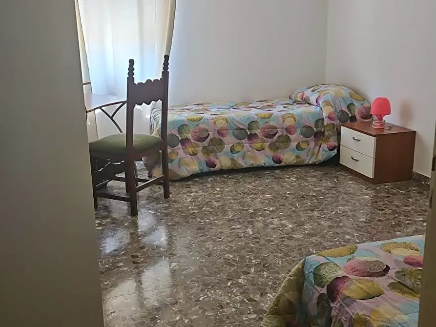 Immagine 2 di Camera in affitto  in Via Luca della Robbia a Bologna