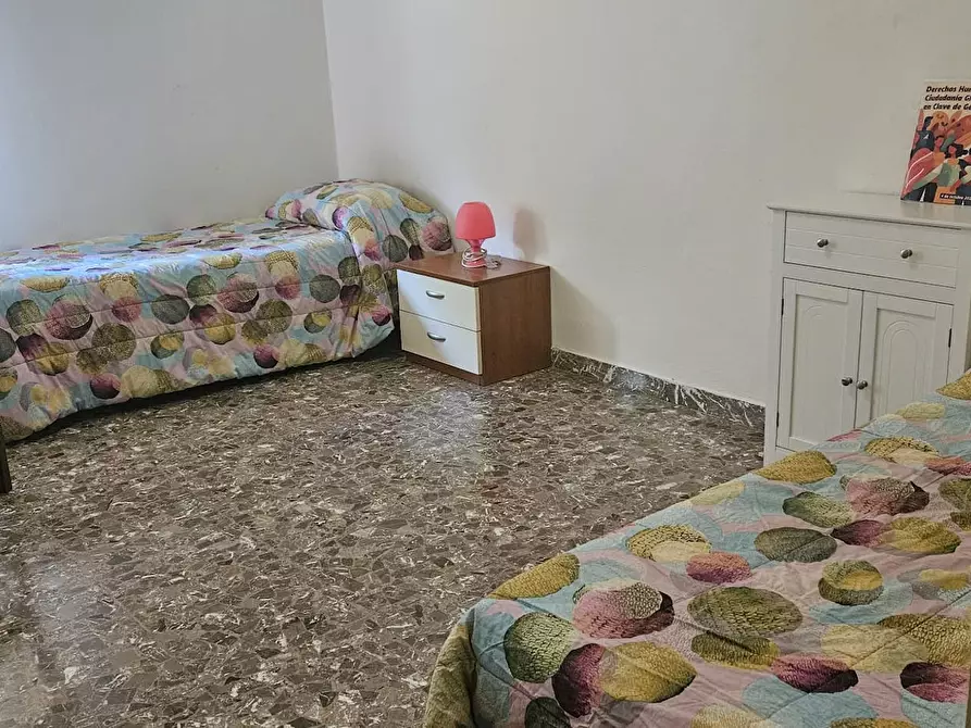 Immagine 1 di Camera in affitto  in Via Luca della Robbia a Bologna