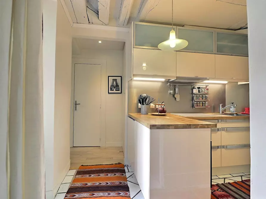 Immagine 3 di Appartamento in affitto  in Rue de Nesle a Paris 06