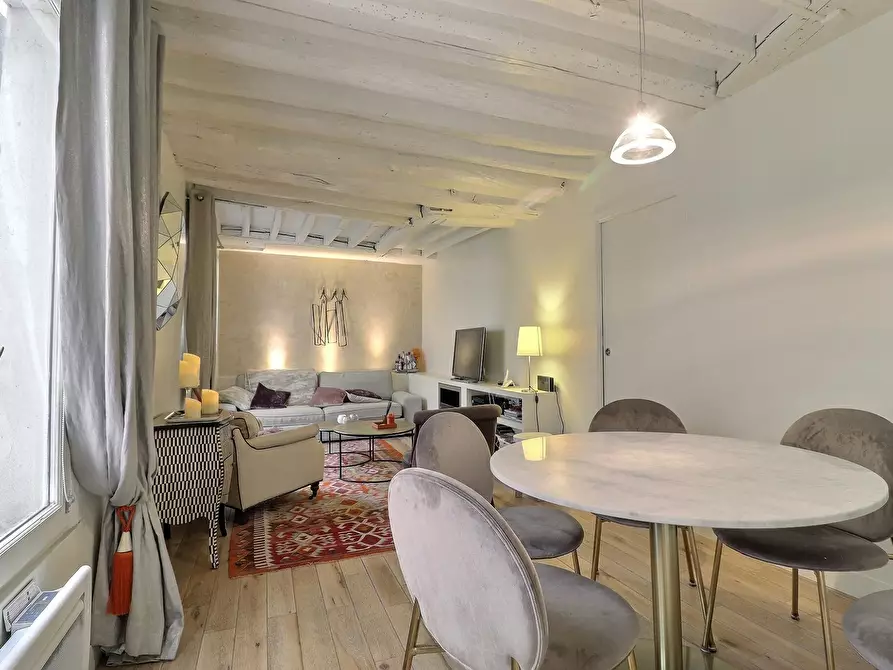 Immagine 5 di Appartamento in affitto  in Rue de Nesle a Paris 06