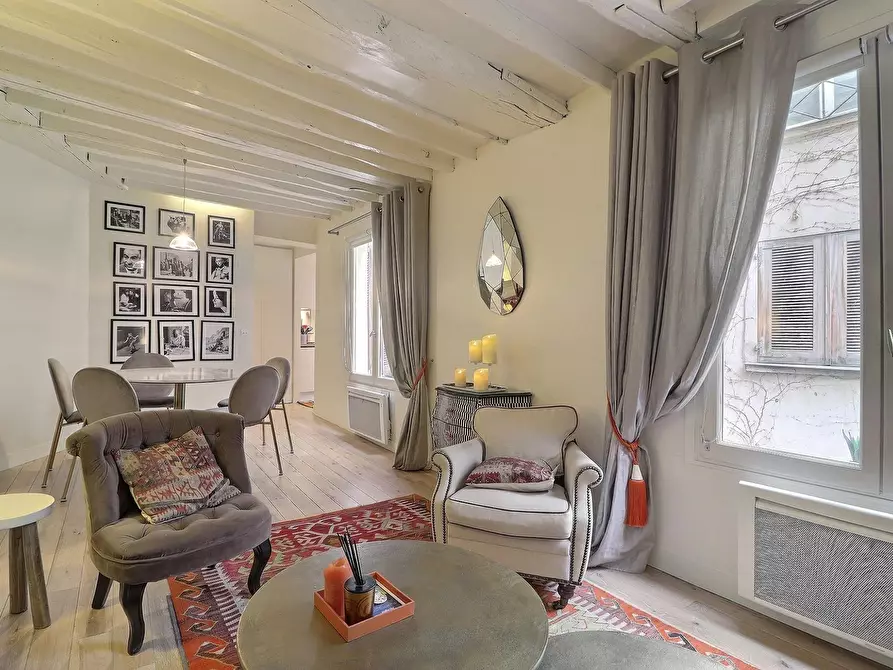 Immagine 7 di Appartamento in affitto  in Rue de Nesle a Paris 06