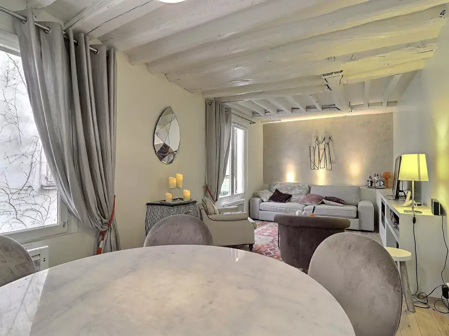 Immagine 8 di Appartamento in affitto  in Rue de Nesle a Paris 06