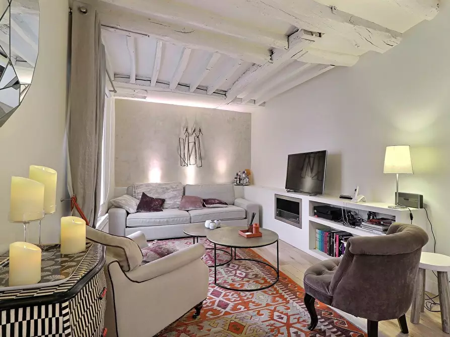 Immagine 1 di Appartamento in affitto  in Rue de Nesle a Paris 06