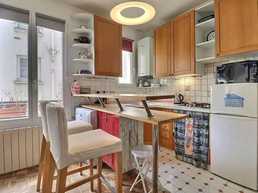 Immagine 5 di Appartamento in affitto  in Rue de la Roquette a Paris