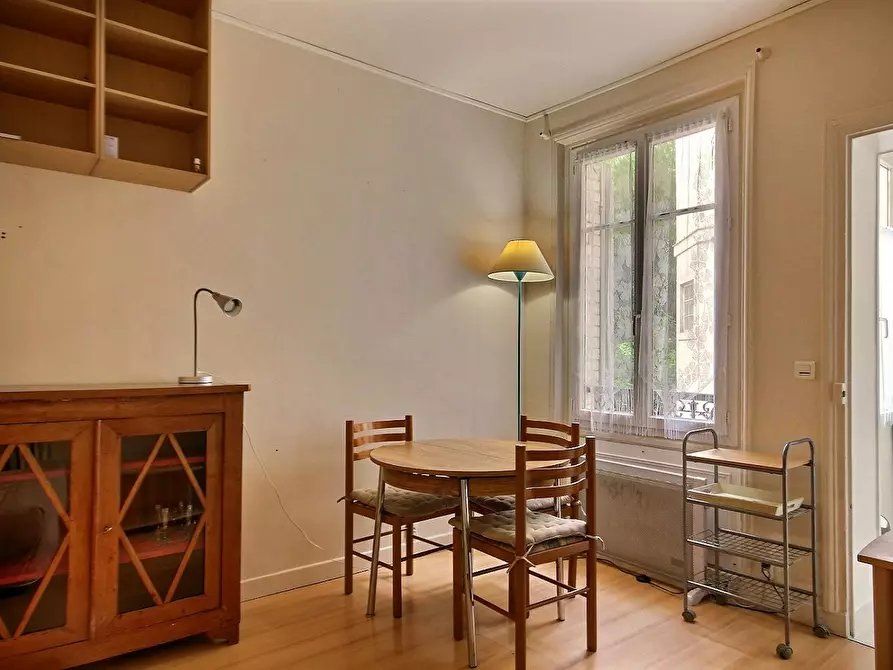 Immagine 5 di Appartamento in affitto  in Rue de Vouillé a Paris