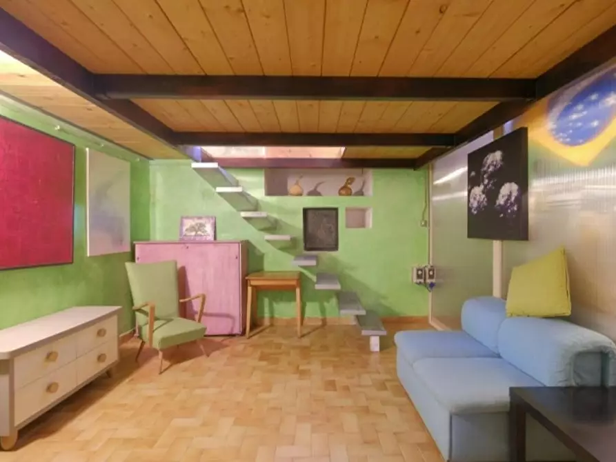 Immagine 8 di Camera in affitto  in Via Benaco a Roma