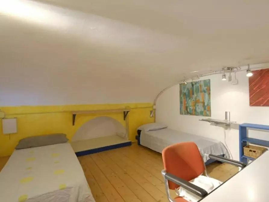 Immagine 2 di Camera in affitto  in Via Benaco a Roma