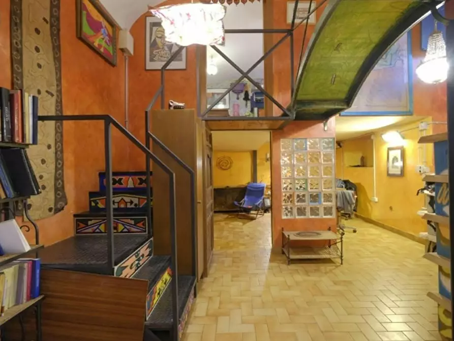 Immagine 6 di Camera in affitto  in Via Benaco a Roma