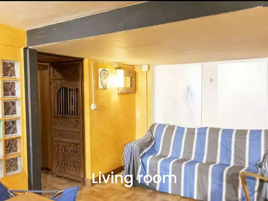 Immagine 10 di Camera in affitto  in Via Benaco a Roma