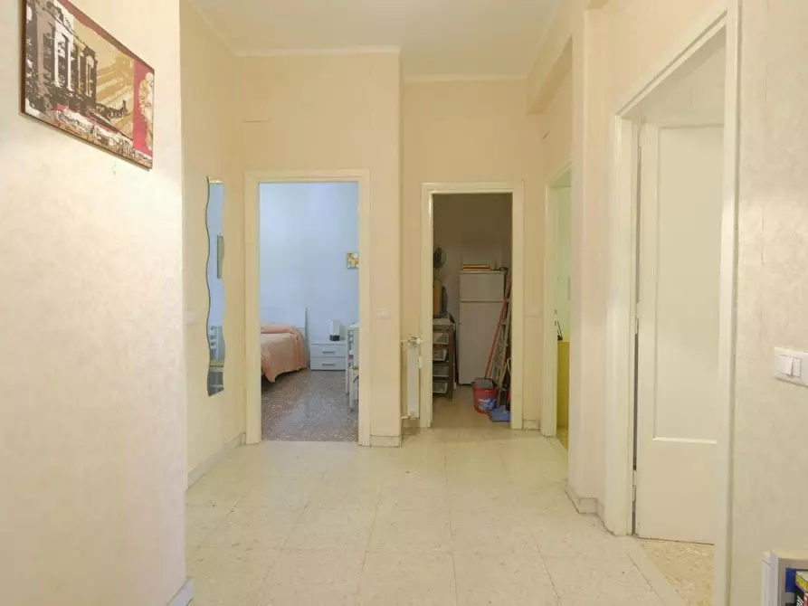 Immagine 8 di Camera in affitto  in Viale Guglielmo Marconi a Roma