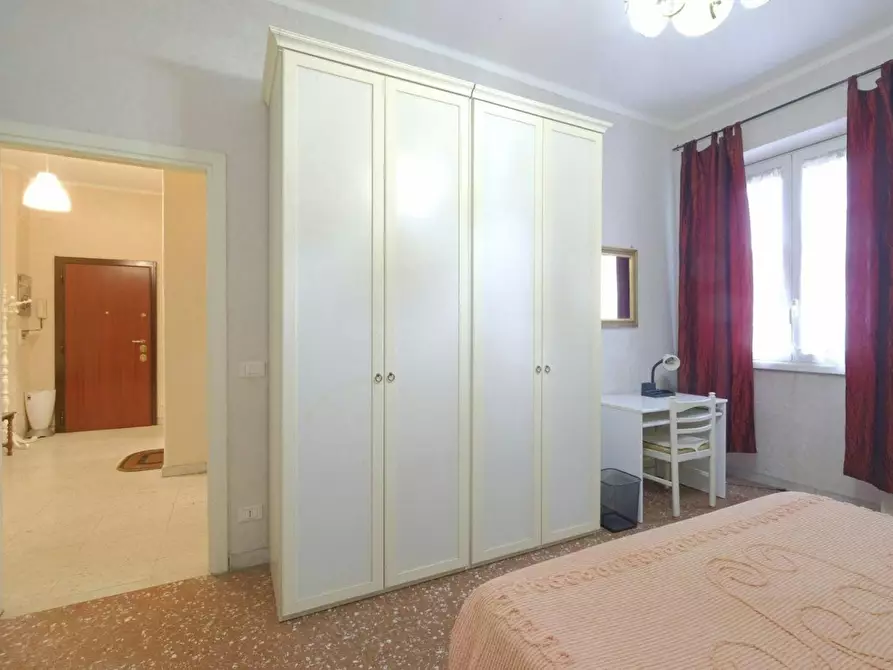 Immagine 2 di Camera in affitto  in Viale Guglielmo Marconi a Roma