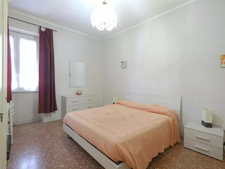 Immagine 1 di Camera in affitto  in Viale Guglielmo Marconi a Roma