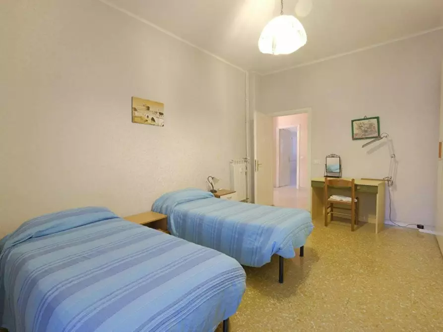 Immagine 1 di Camera condivisa in affitto  in Viale Guglielmo Marconi a Roma