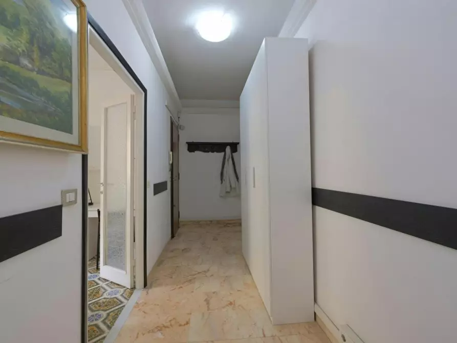 Immagine 6 di Camera in affitto  in Via Camilla a Roma