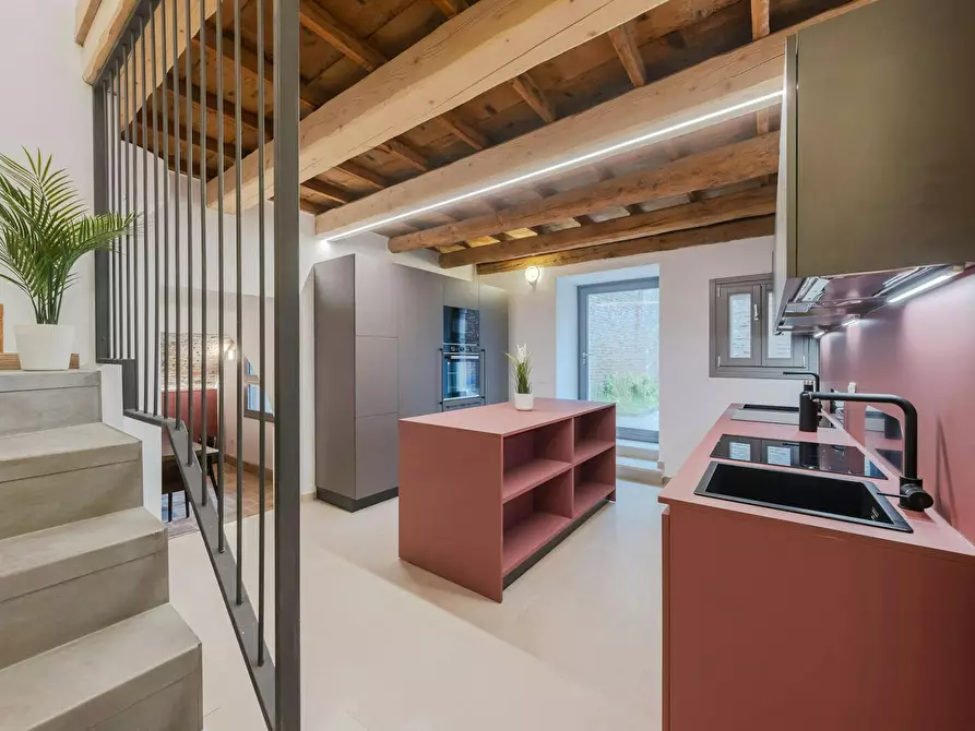 Immagine 10 di Camera in affitto  in Via Fondobanchetto a Ferrara