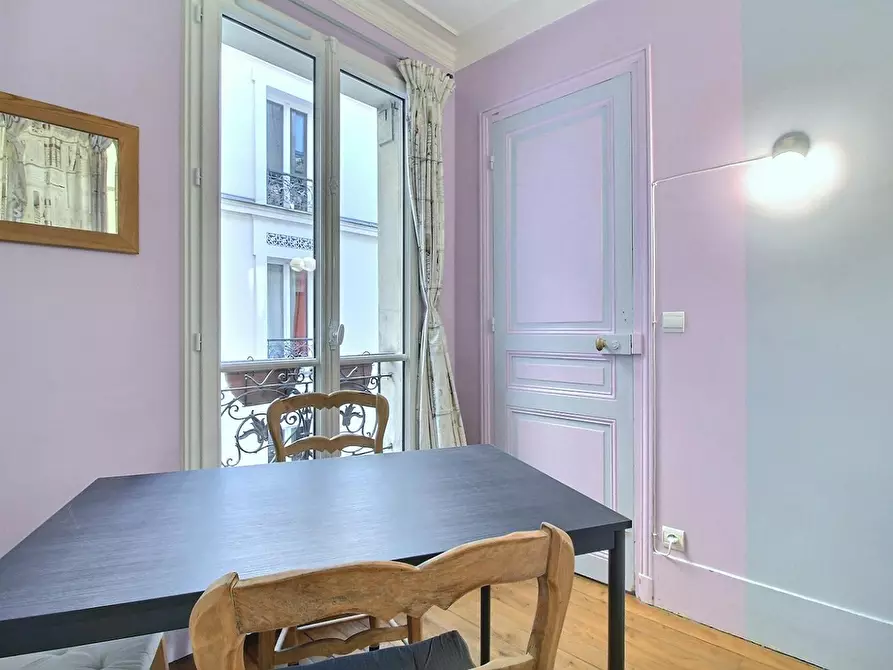 Immagine 8 di Appartamento in affitto  in Rue Baron a Paris 17