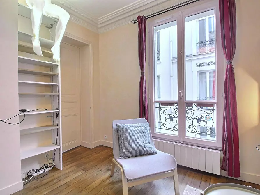 Immagine 4 di Appartamento in affitto  in Rue Baron a Paris 17