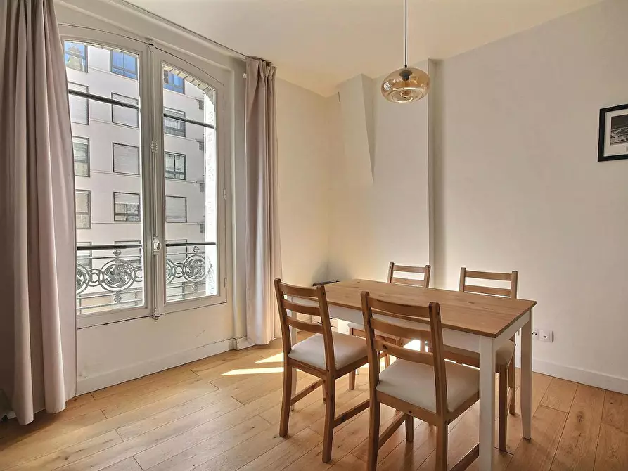 Immagine 10 di Appartamento in affitto  in Rue Archereau a Paris