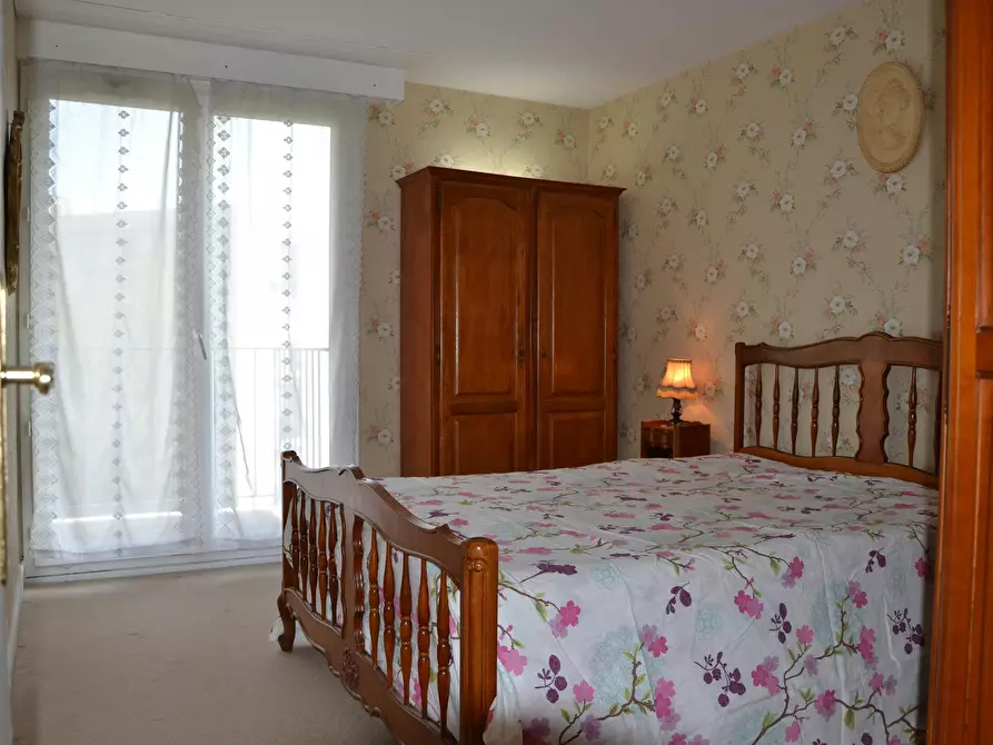 Immagine 9 di Appartamento in affitto  in Boulevard de la Reine a Versailles