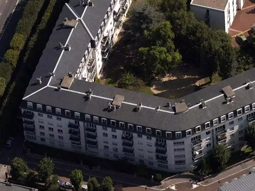Immagine 1 di Appartamento in affitto  in Boulevard de la Reine a Versailles